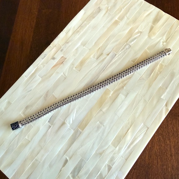 John Hardy REVERSIBLE 6.5mm Icon Silver Bracelet in Emerald & Black Sapphire - Picture 9 of 16